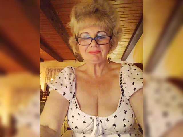 KASANDRABOLOSHKA's BongaCams show and profile