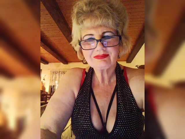 KASANDRABOLOSHKA's BongaCams show and profile