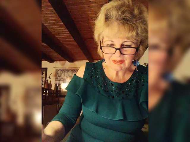 KASANDRABOLOSHKA's BongaCams show and profile