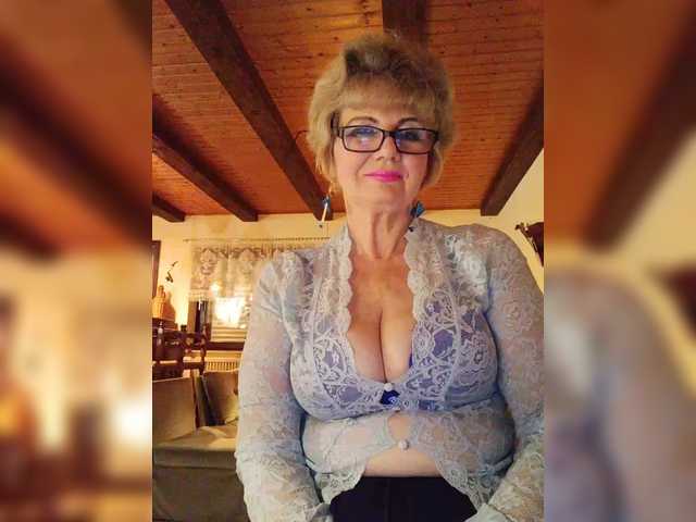 KASANDRABOLOSHKA's BongaCams show and profile