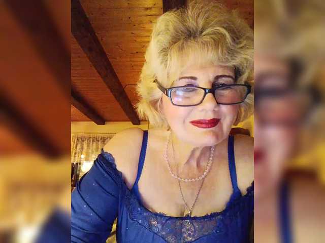 KASANDRABOLOSHKA's BongaCams show and profile