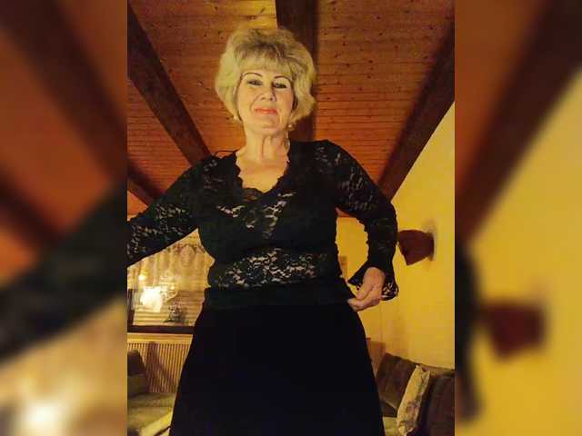 KASANDRABOLOSHKA's BongaCams show and profile