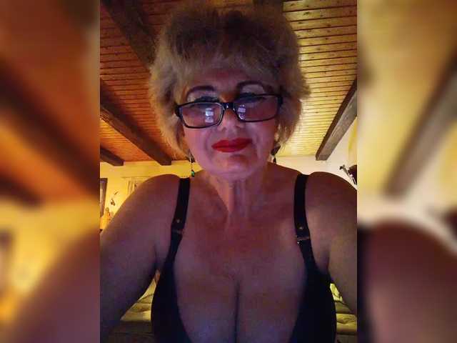 KASANDRABOLOSHKA's BongaCams show and profile