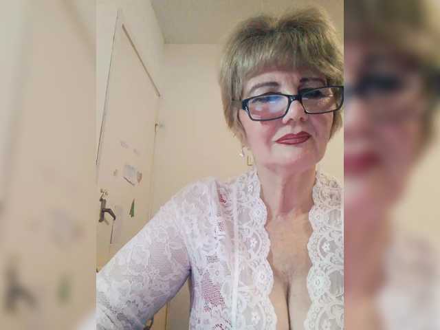 KASANDRABOLOSHKA's BongaCams show and profile