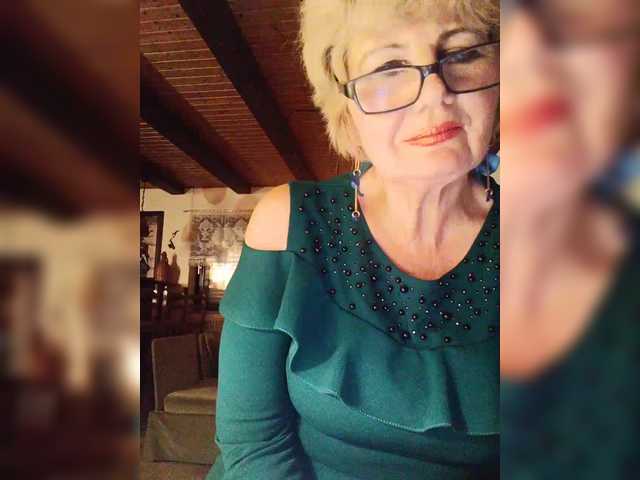 KASANDRABOLOSHKA's BongaCams show and profile