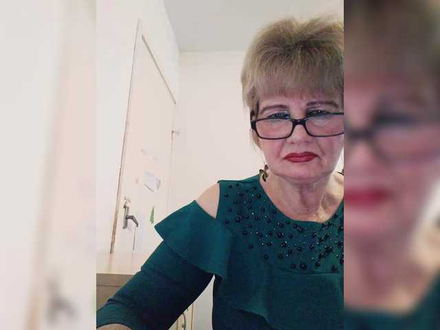 KASANDRABOLOSHKA's BongaCams show and profile