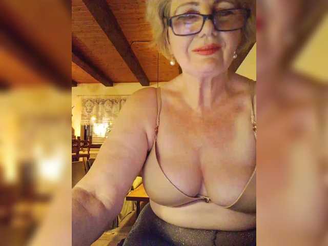 KASANDRABOLOSHKA's BongaCams show and profile