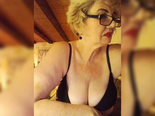 KASANDRABOLOSHKA's BongaCams show and profile