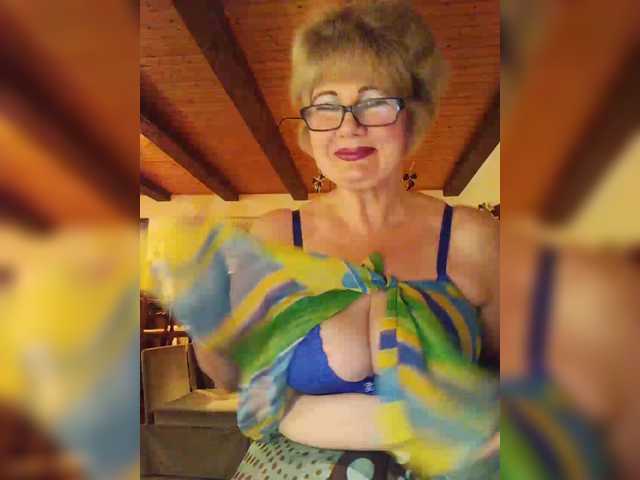 KASANDRABOLOSHKA's BongaCams show and profile