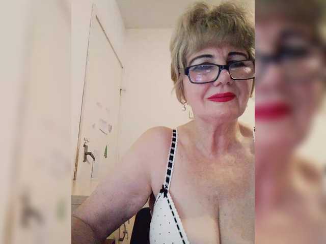 KASANDRABOLOSHKA's BongaCams show and profile