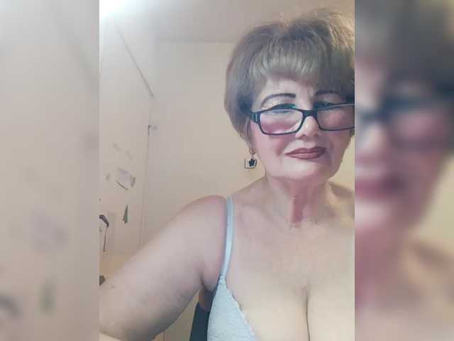 KASANDRABOLOSHKA's BongaCams show and profile