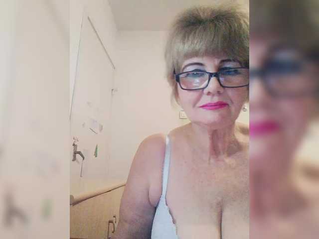 KASANDRABOLOSHKA's BongaCams show and profile