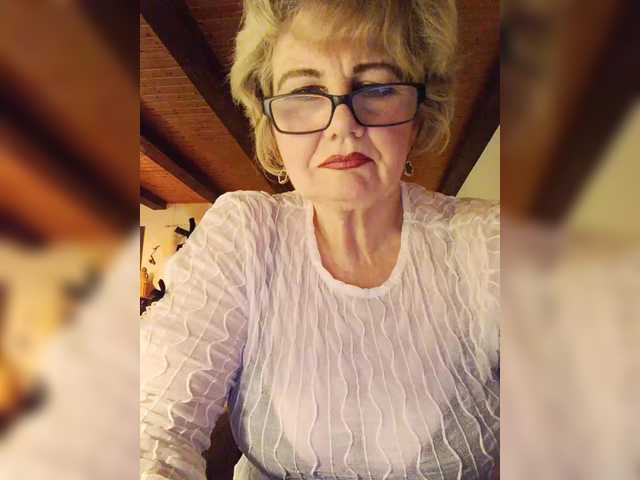 KASANDRABOLOSHKA's BongaCams show and profile