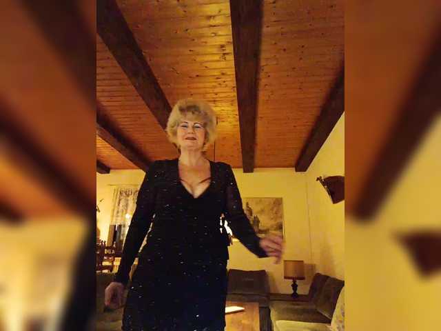 KASANDRABOLOSHKA's BongaCams show and profile