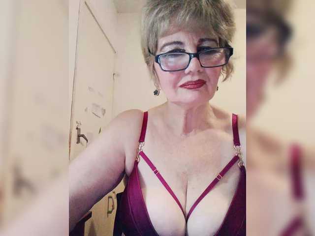 KASANDRABOLOSHKA's BongaCams show and profile