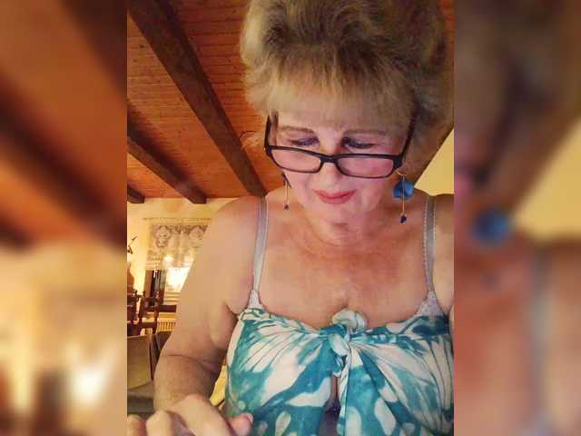 KASANDRABOLOSHKA's BongaCams show and profile