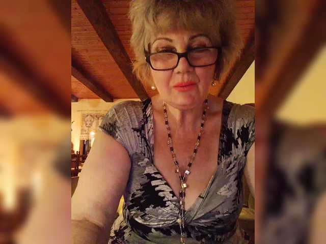 KASANDRABOLOSHKA's BongaCams show and profile