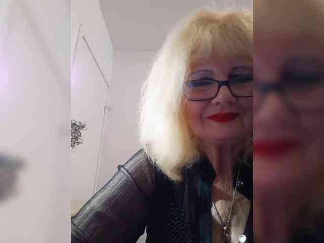 KASANDRABOLOSHKA bongacams