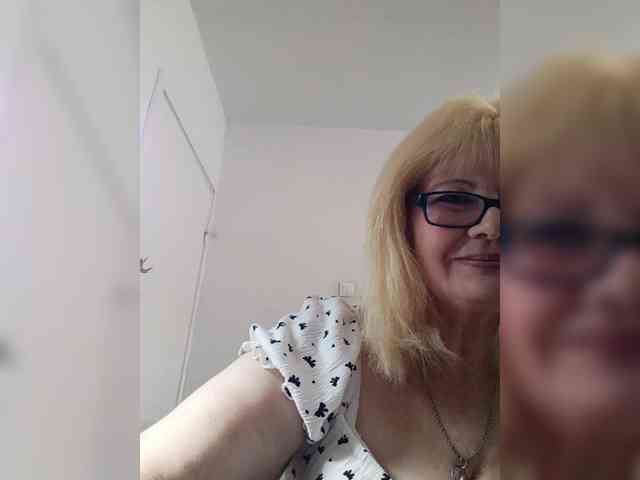 KASANDRABOLOSHKA bongacams