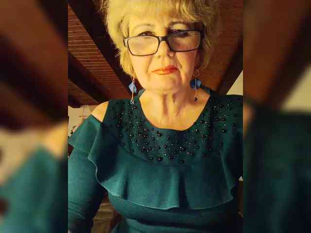 KASANDRABOLOSHKA Live Webcam on BongaCams