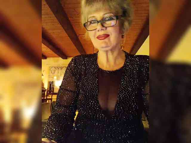 KASANDRABOLOSHKA Live Webcam on BongaCams