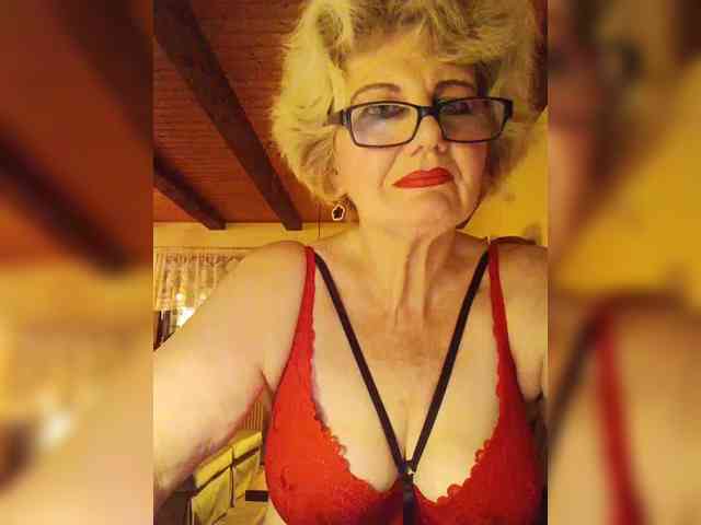 KASANDRABOLOSHKA Live Webcam on BongaCams