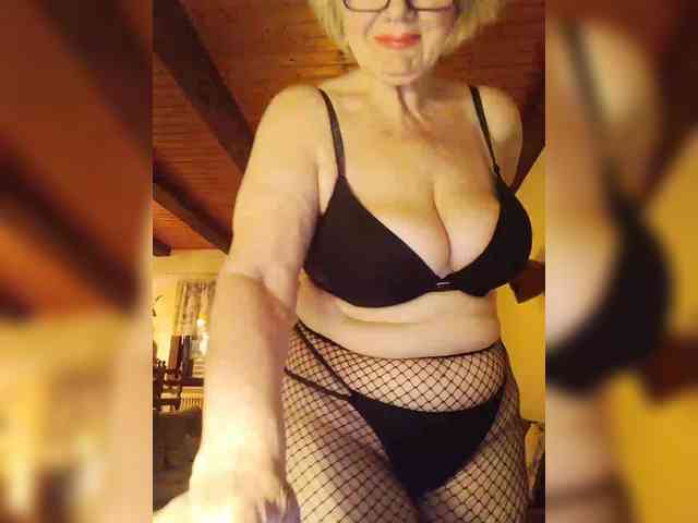 KASANDRABOLOSHKA Live Webcam on BongaCams