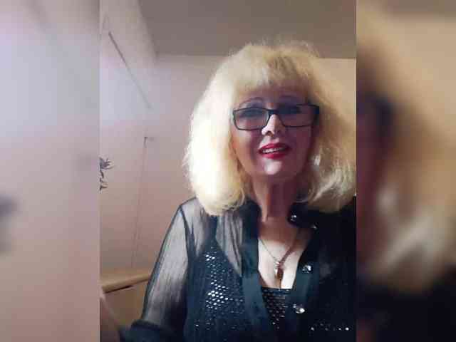 KASANDRABOLOSHKA bongacams
