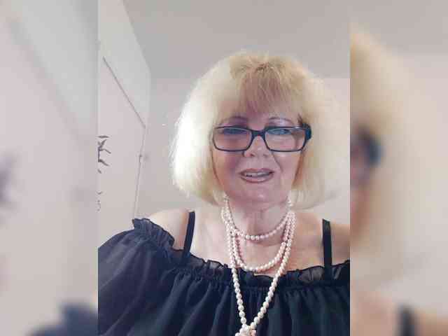 KASANDRABOLOSHKA Live Webcam on BongaCams