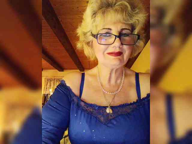 KASANDRABOLOSHKA Live Webcam on BongaCams