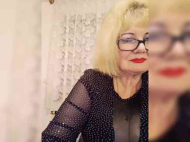 KASANDRABOLOSHKA Live Webcam on BongaCams