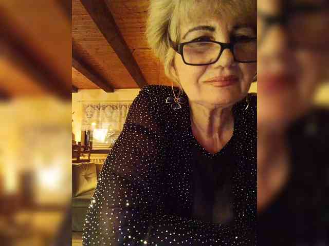 KASANDRABOLOSHKA Live Webcam on BongaCams