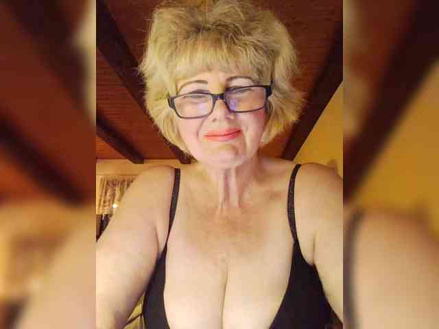 KASANDRABOLOSHKA Live Webcam on BongaCams