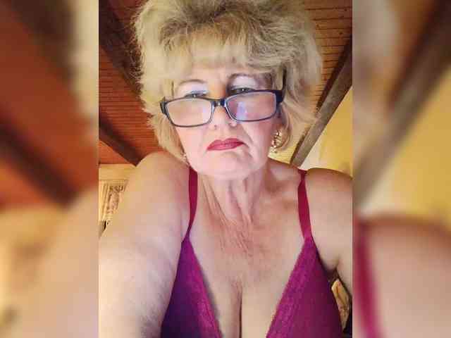 BoloshkaBlonda webcam