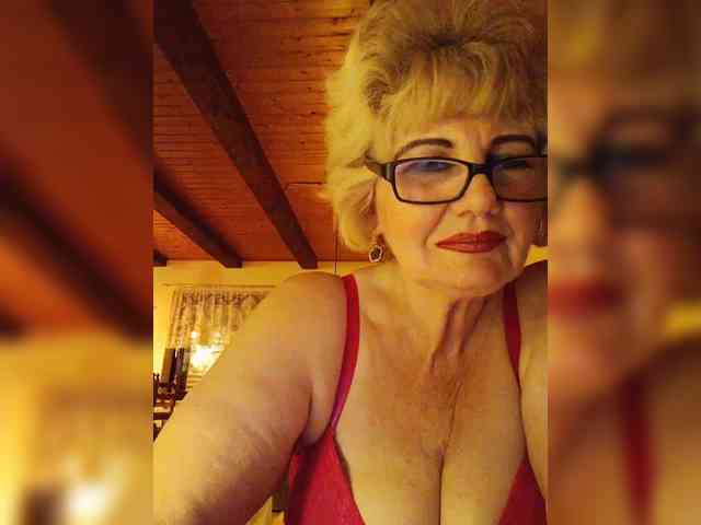 KASANDRABOLOSHKA Live Webcam on BongaCams