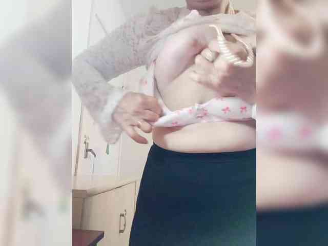 BoloshkaBlonda webcam