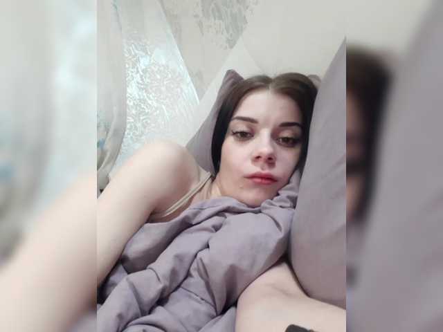 AdidasCoin's BongaCams show and profile