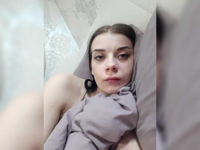 AdidasCoin's BongaCams show and profile