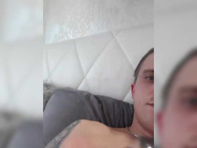 AdidasCoin Live Cam on BongaCams