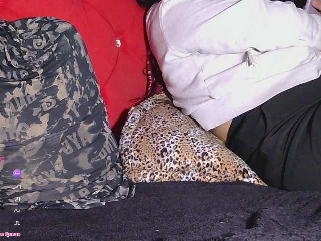 Hornyjerking's BongaCams show and profile