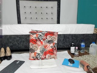 Kinky-polar Porn Show