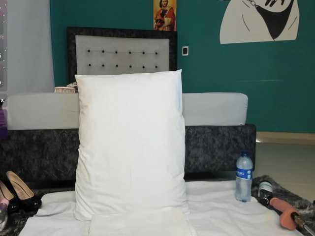 Kinky-polar's BongaCams show and profile