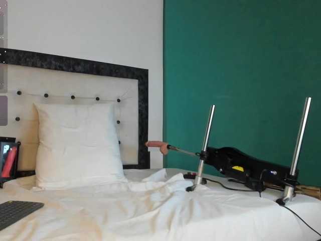 Kinky-polar's BongaCams show and profile