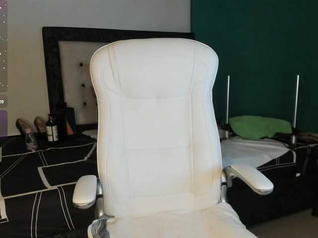 Kinky-polar's BongaCams show and profile