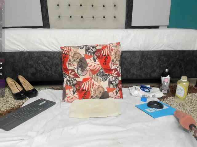 Kinky-polar webcam