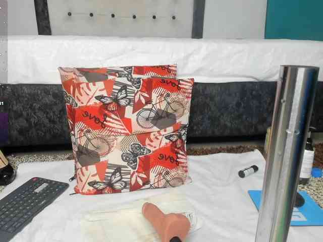 Kinky-polar webcam