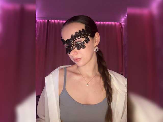 U-Moni's BongaCams show and profile