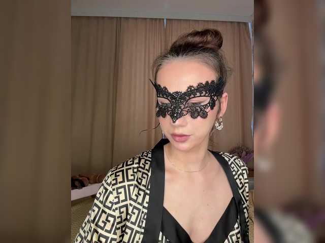 U-Moni's BongaCams show and profile