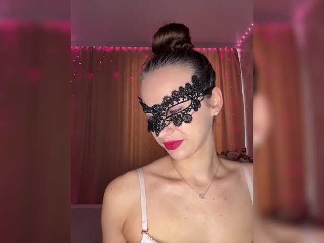 U-Moni's BongaCams show and profile