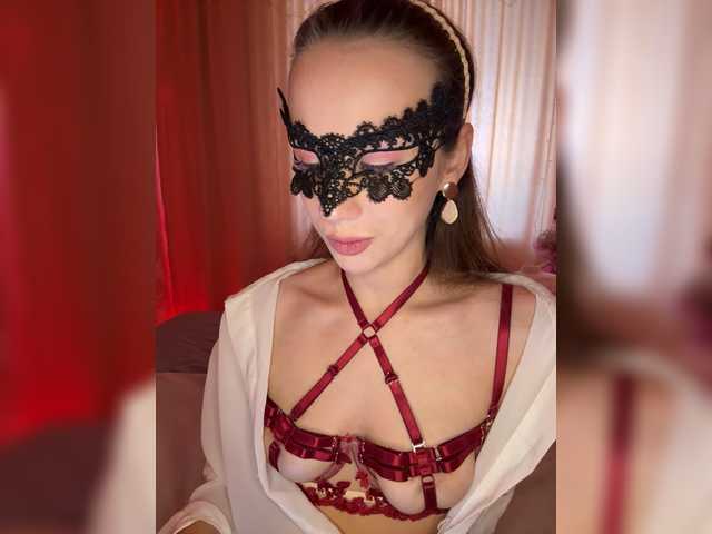 U-Moni's BongaCams show and profile